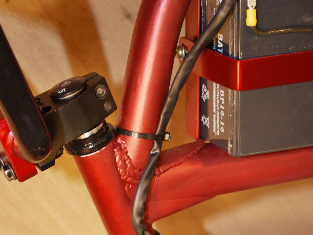 EStyle Electric BMX - battery mount